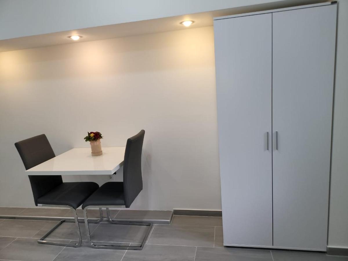 Apartment Diamond -Modern And Lovely Seaside Studio Apartment Котор Екстериор снимка